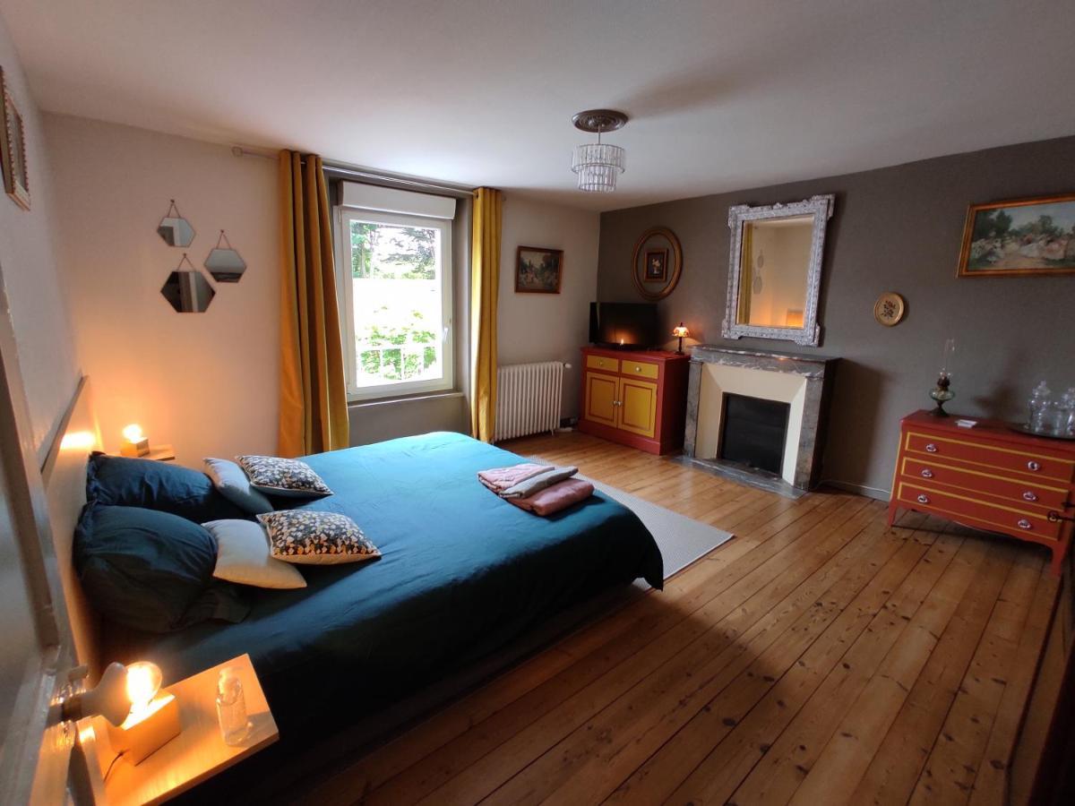 Aux Trois Palmiers Bed & Breakfast แซงต์-บรีเออ ภายนอก รูปภาพ