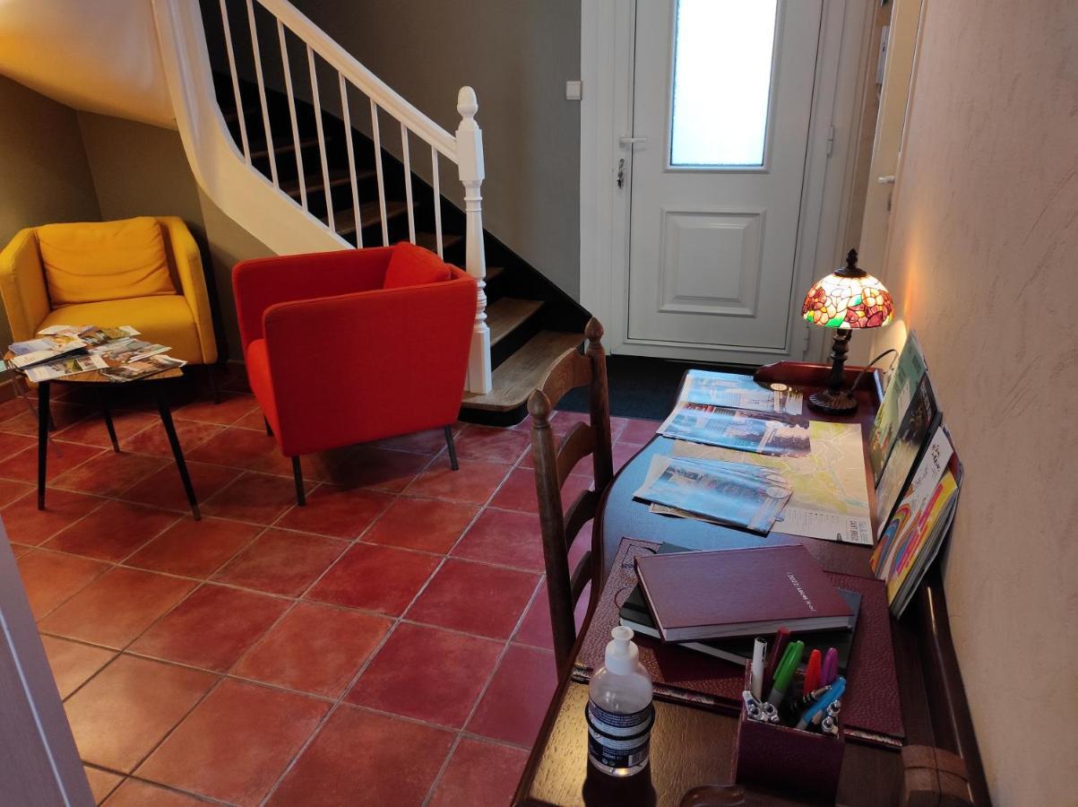 Aux Trois Palmiers Bed & Breakfast แซงต์-บรีเออ ภายนอก รูปภาพ