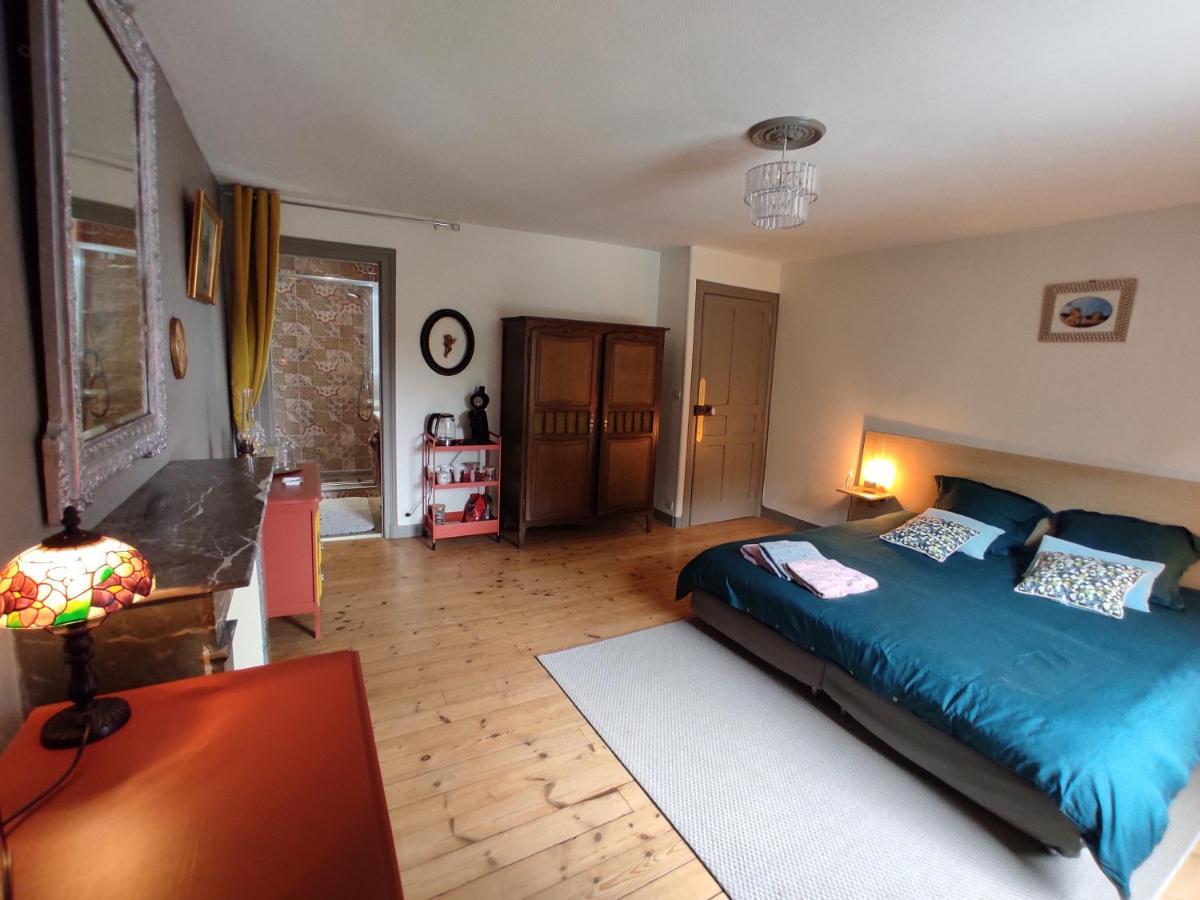 Aux Trois Palmiers Bed & Breakfast แซงต์-บรีเออ ภายนอก รูปภาพ