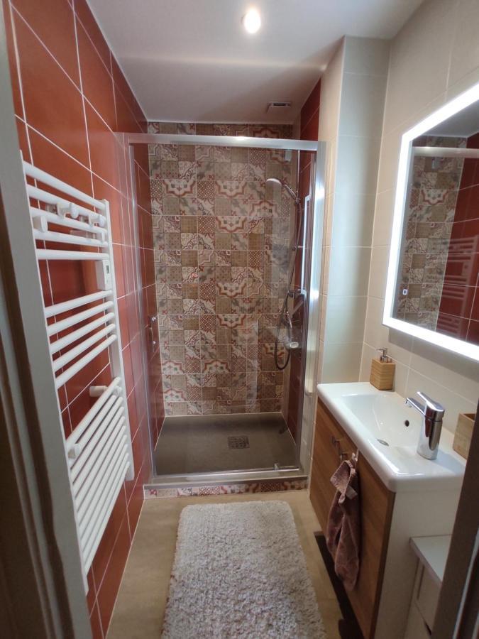 Aux Trois Palmiers Bed & Breakfast แซงต์-บรีเออ ภายนอก รูปภาพ