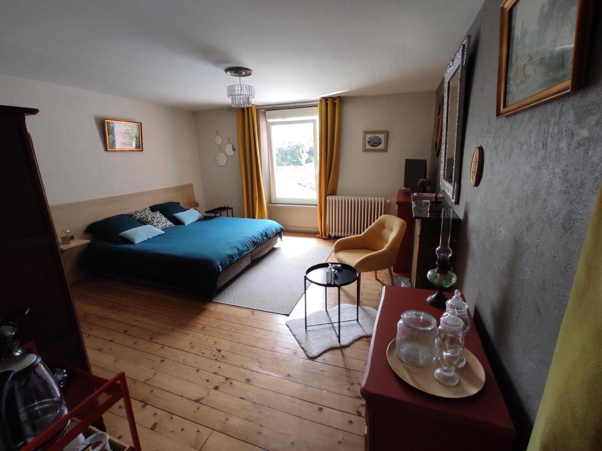 Aux Trois Palmiers Bed & Breakfast แซงต์-บรีเออ ภายนอก รูปภาพ